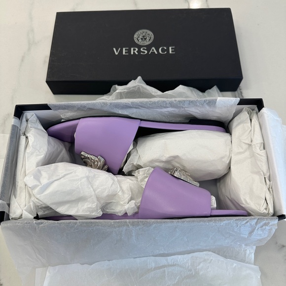 Versace Medusa Logo Slide Sandals - Picture 7 of 10